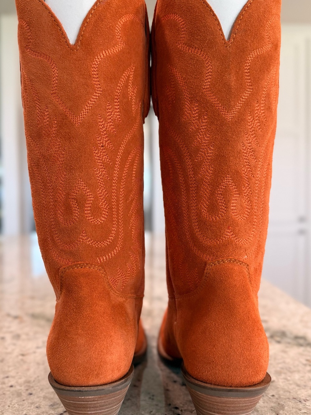Stunning Dingo Burnt Orange Suede Boots NWT - Picture 10 of 15